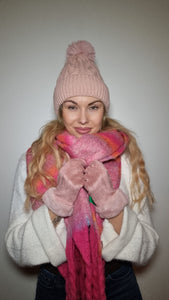Luxury Hat Scarf And Glove Set in Pink
