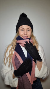 Luxury Hat Scarf And Glove Set in Black and Pink