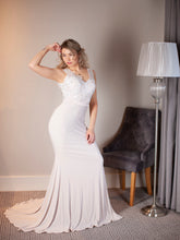 Load image into Gallery viewer, Ivory bridesmaids dresses
