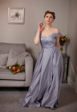 Load image into Gallery viewer, Bridesmaids dresses
