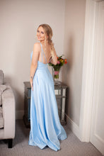 Load image into Gallery viewer, Flowy long dress
