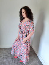 Load image into Gallery viewer, Beautiful Floral Print Dress In Pink
