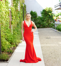 Load image into Gallery viewer, Red Mermaid Hem Long Dress
